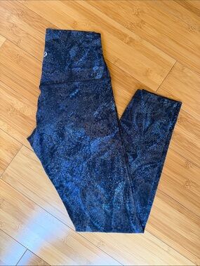 Lululemon Speckled (Multicolor) Nulu Yoga Leggings Size 4